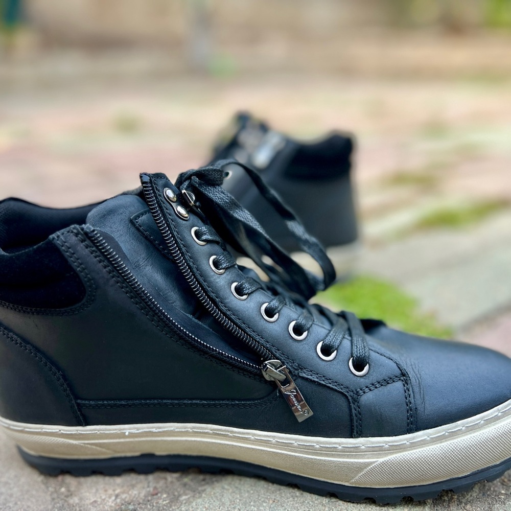 Joussen Men's Black High-Top Lace & Zip Sneakers - Picture 3 of 8
